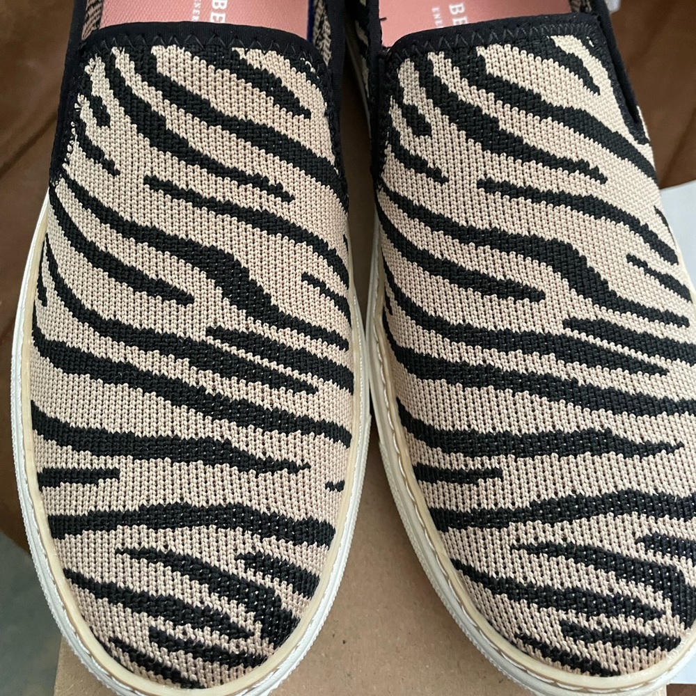 Dr. Scholls slip on sneakers